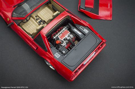 Hasegawa Ferrari 328 GTS 1/24. Photographs.