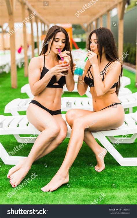 Back View Beautiful Sexy Women Bikini Stock Photo 684385981 Shutterstock