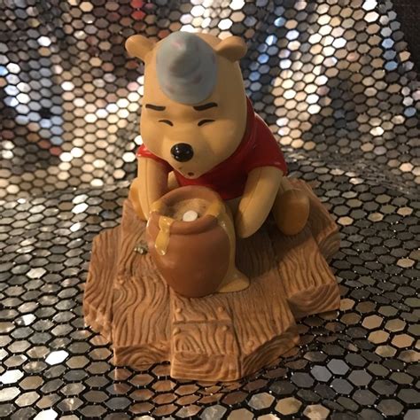 Disney Accents Disney Winnie The Pooh Bear Collectible Figurine Hip