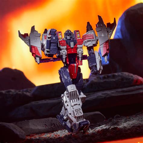 Transformers: Legacy United - Cybertron Universe: Starscream