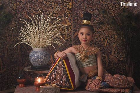 Thailand 🇹🇭 The Royal Costume Of The Ayutthaya Kingdom การแต่งกาย