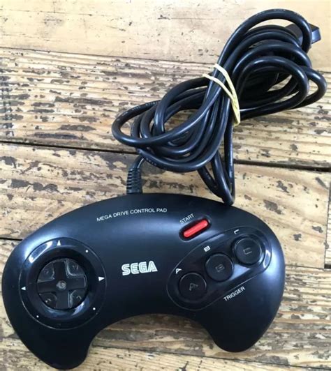 MANETTE OFFICIELLE MODEL No 1650 Sega Megadrive Pad Bon État Bouton