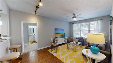 Take a 3D Virtual Tour of MAA Harbour Island Apartments in Tampa, FL