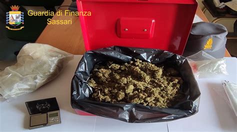 Gdf Sassari Market Della Droga In Un Garage Di Fertilia Denunciato