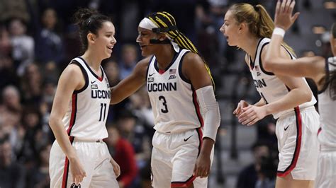 UConn women rise to No. 7 in AP Top 25 rankings; latest bracketology ...