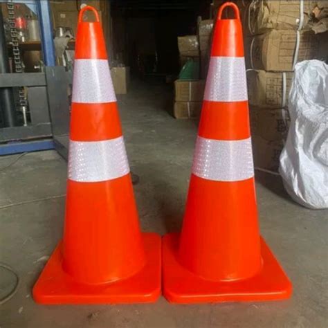 Jual Traffic Cone Karet Cm Safety Cone Rubber Kerucut Lalu Lintas