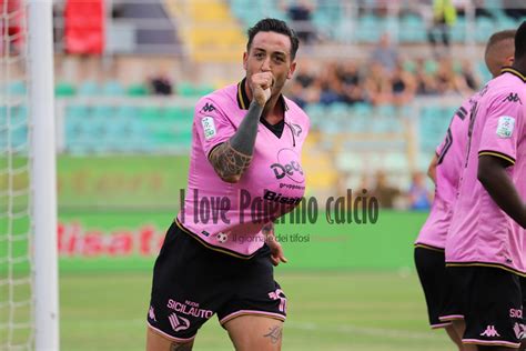 Palermo Di Mariano Dedica Il Gol Alla Bimba In Arrivo Per Te Piccola