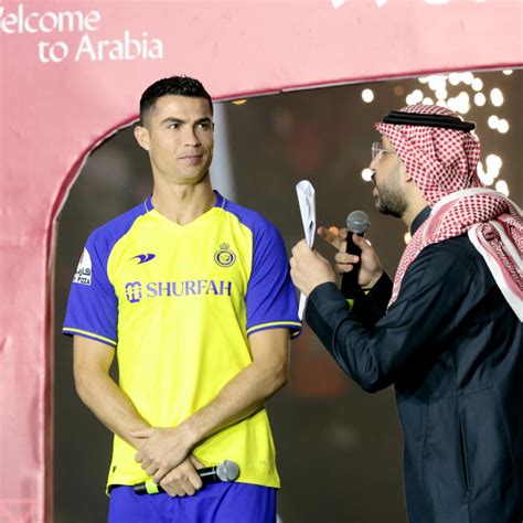 Cristiano Ronaldo Commits to Al Nassr Amid Transfer Speculation - Express Hunt