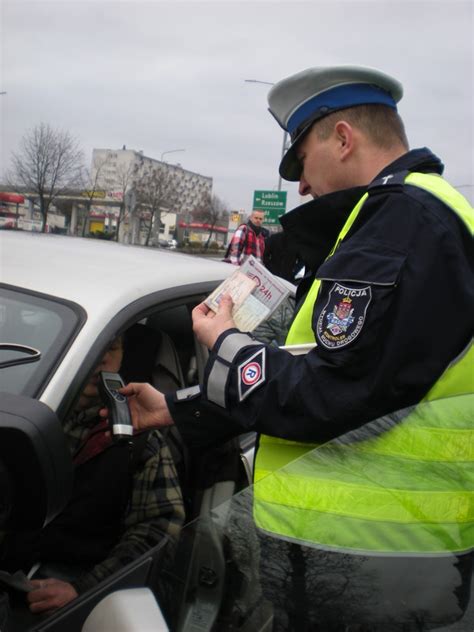 Filmowy policjant Majami pomaga mazowieckiej drogówce zdjęcia