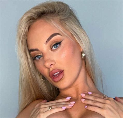 Rhiannon Blue Nude Hot Photos FitNudeGirls