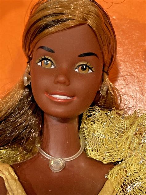 Vintage 1976 Superstar Christie Barbie 9950 African American Box Wear