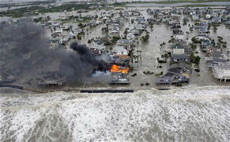 Hurricane Ike: Storm that hit Galveston on September 13, 2008 - ABC13 ...