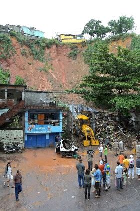 Inhabitants Look Damages Following Landslide Morro Editorial Stock