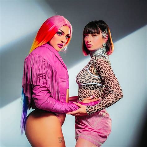 Pabllo Vittar E Charli Xcx Lançam Clipe De Flash Pose Assista Música Vogue