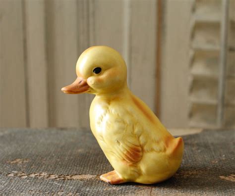 Darling Duckie Vintage Collectible Yellow Lefton Easter Duck 1960s