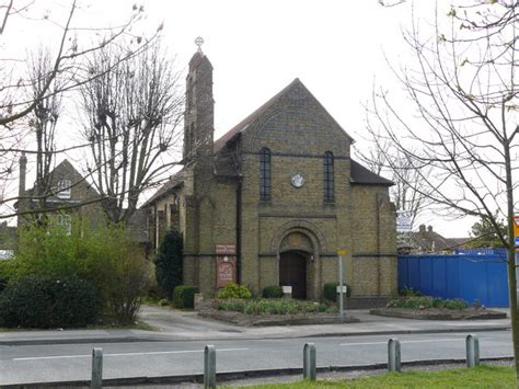 Church Of Stpeter And Stpaul Mitcham © Peter Trimming Geograph