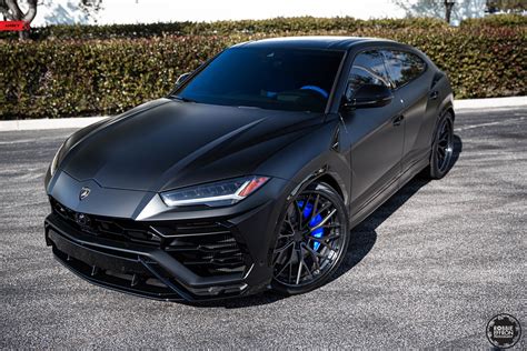 Matte Black Lamborghini Urus – AN30 SeriesTHREE – Anrky Wheels