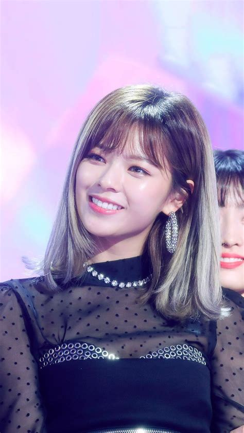 「jeongyeon」おしゃれまとめの人気アイデア｜pinterest｜sakhumzi Thozamile Twice スタイル Twice ツウィ ジョンヨン