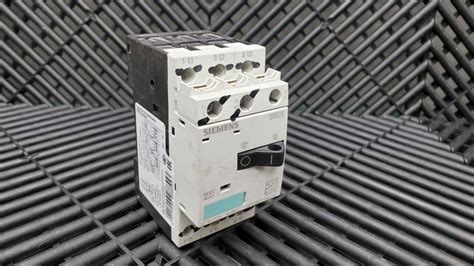 Siemens 3rv1611 0bd10 Circuit Breaker Motor Protector Ebay