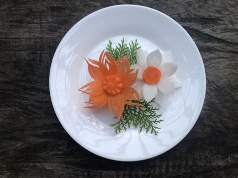 Carrot White Radish Flower Garnish