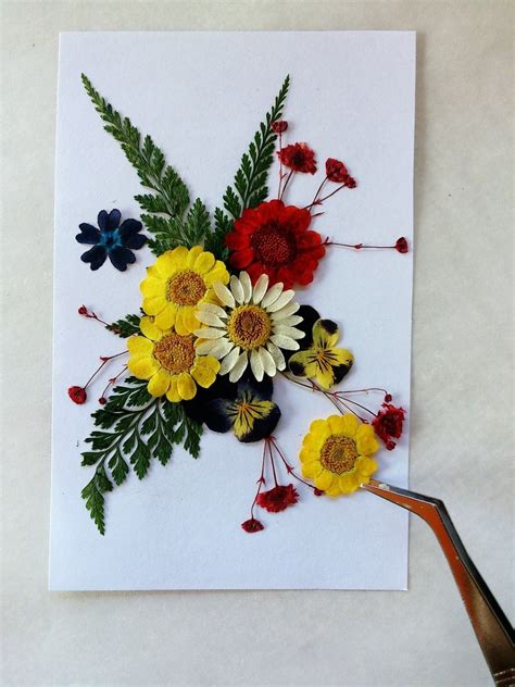 The Basic Art Of Flower Pressing Feltmagnet