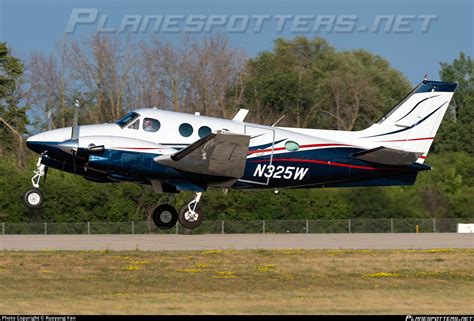 N325W Private Beechcraft E90 King Air Photo By Ruoyang Yan ID 1469324