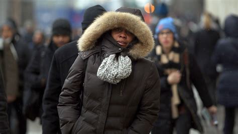 Arctic air blasts USA