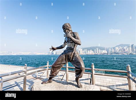 HONG KONG CHINA FEBRUARY 21 Bruce Lee Statue At The Avenue Of Stars