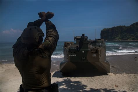 DVIDS Images US PH Recon Marines Conduct Amphibious Operations