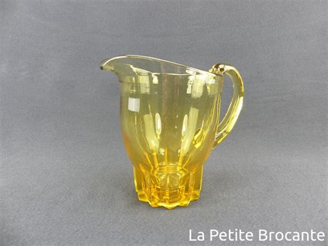 Pichet Vintage En Verre Jaune