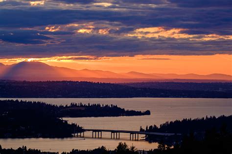 Lake Washington Sunset Pictures Download Free Images On Unsplash