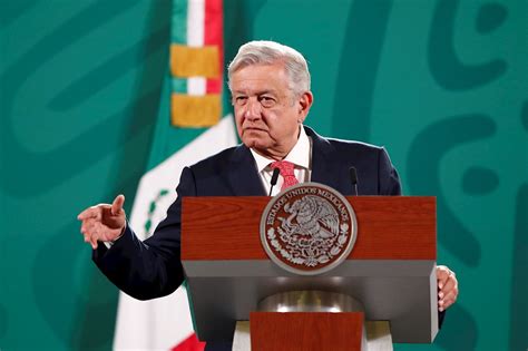 Amlo Cuestiona El D A De La Raza Las Razas No Existen Las Culturas S