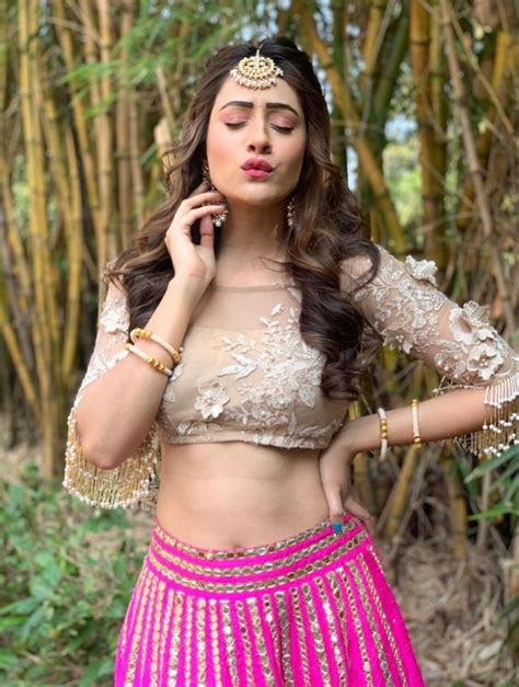 Sexy Hiba Nawab Fashion Women Hiba Nawab