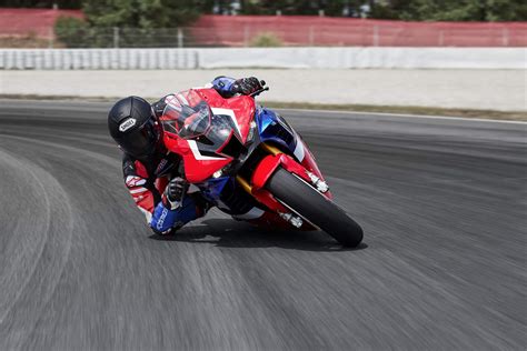 Cbr Rr R Fireblade Sp Overview Honda