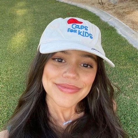 Tutti Pazzi Per Jenna Ortega Vita Privata E Look Della Star Di Mercoledì