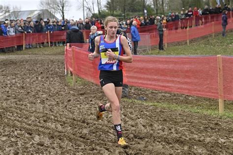 Cross country Championnats de France à Carhaix Aëlig Guillou dans le