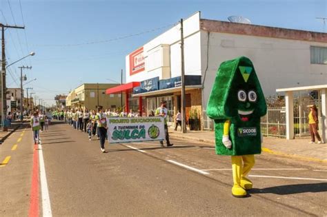 SICOOB Credisulca Participa Do Desfile De 07 De Setembro Em Turvo SC