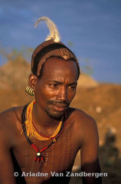 HAMER PEOPLE THE ETHIOPIAN TRIBE WITH THE FAMOUS BULL JUMPING CEREMONY