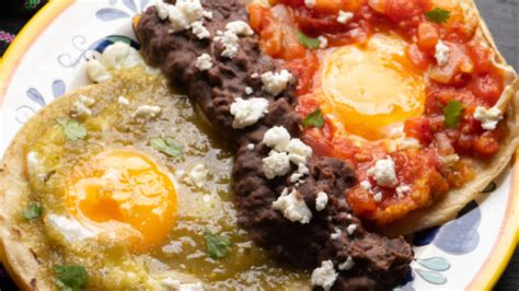 Huevos Divorciados Receta Mexicana Con Sus Salsas Desde Cero