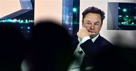 Elon Musk Tritt Als Twitter Chef Zurück Weekend At