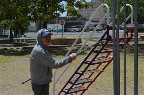 Trabaja Gobierno Municipal en mejorar imagen de parque Los Álamos