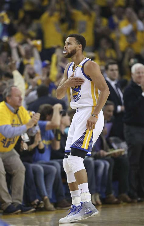 Warriors Stephen Curry Suffers Broken Left Hand Vs Suns