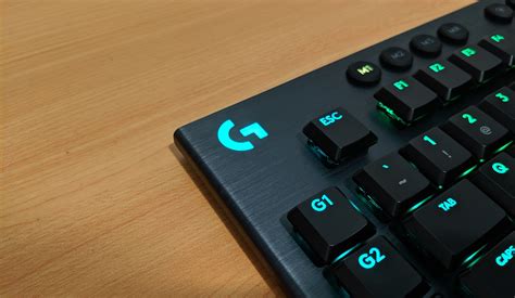 Logitech G915 LIGHTSPEED Gaming Keyboard Review GL Clicky GND Tech