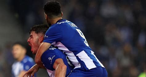 Fc Porto Venceu Casa Pia E Junta Se Ao Sporting Na Liderança Do Campeonato