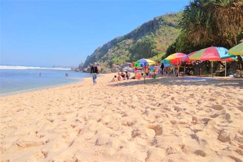 Pantai Pok Tunggal