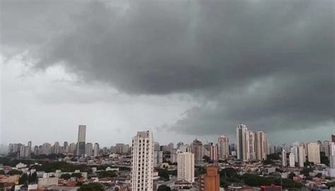 ACIDENTE PROVOCADO POR CHUVA DEIXA 2 MORTOS EM SÃO PAULO INMET EMITE