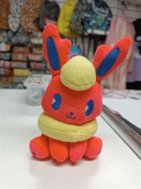 LLAVERO PELUCHE POKEMON FLAREON KAWAII CUTE EEVEE PELUCHES