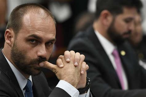 Eduardo Bolsonaro Tem Quase R 90 Mil Penhorados Por Danos Morais