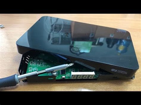 Вскрыл GS B527!! ЧТО В НУТРИ? Разбираем 4K приемник Триколор - YouTube