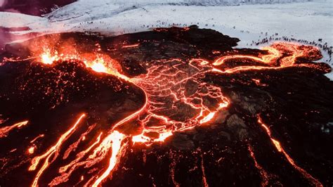 Unbelievable Photos Of Iceland S Fagradalsfjall Volcano Erupting